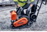 HUSQVARNA LF 60i LAT – Akku Rüttelplatte vorlaufend mit 88 kg – Battery System BLi-X