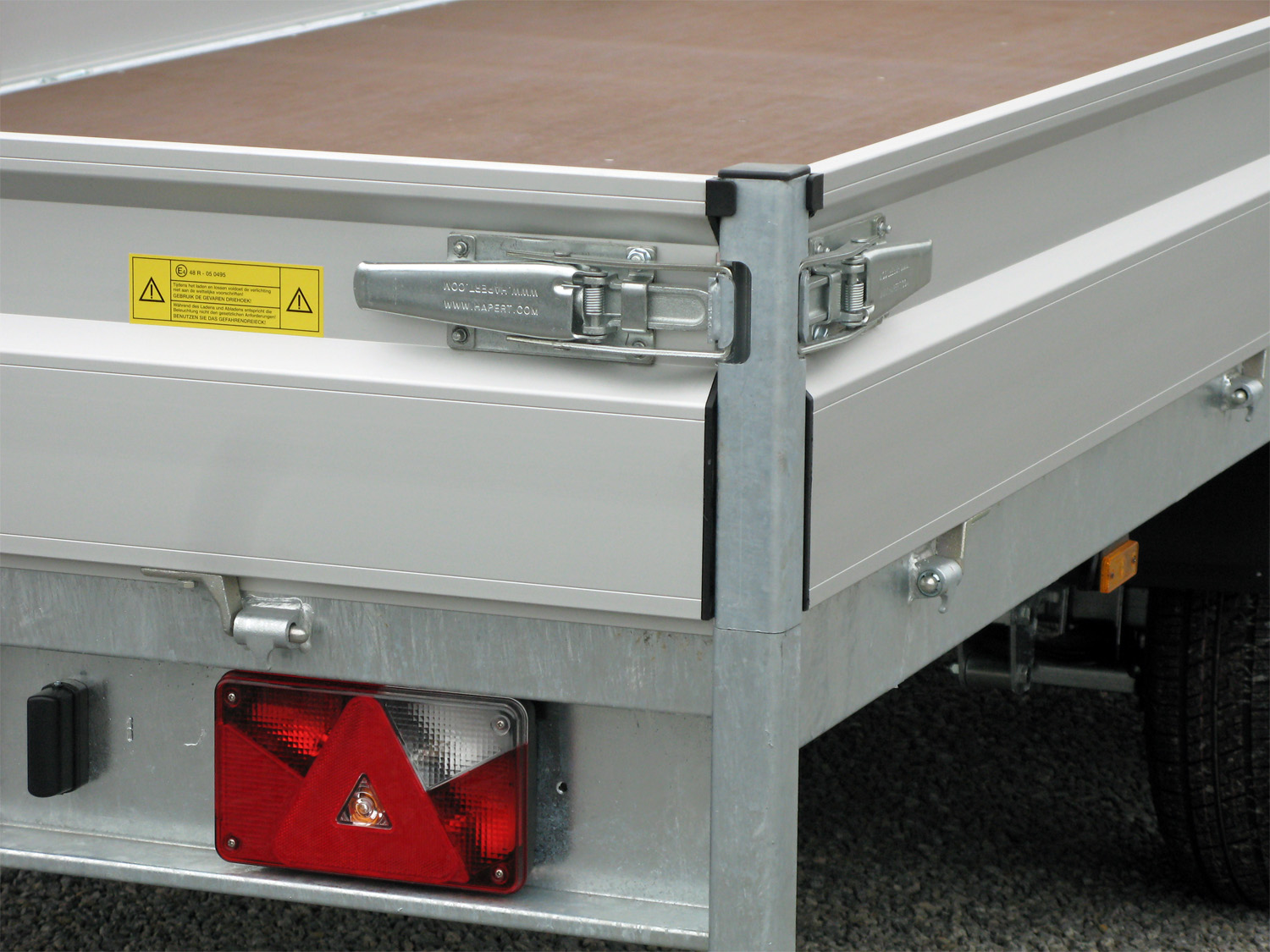 Hapert Azure H-2 – 3500 – 5050 x 2000 Parabelfederung – Niedriges Fahrwerk