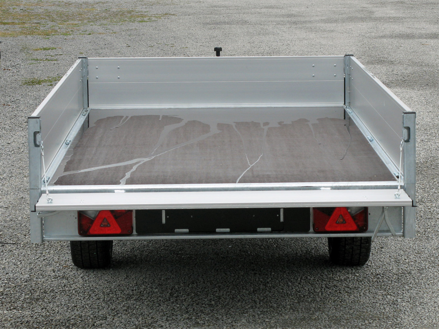 Hapert Azure H-1 – 1800 – 2800 x 1800 – niedriges Fahrwerk – 100 km/h