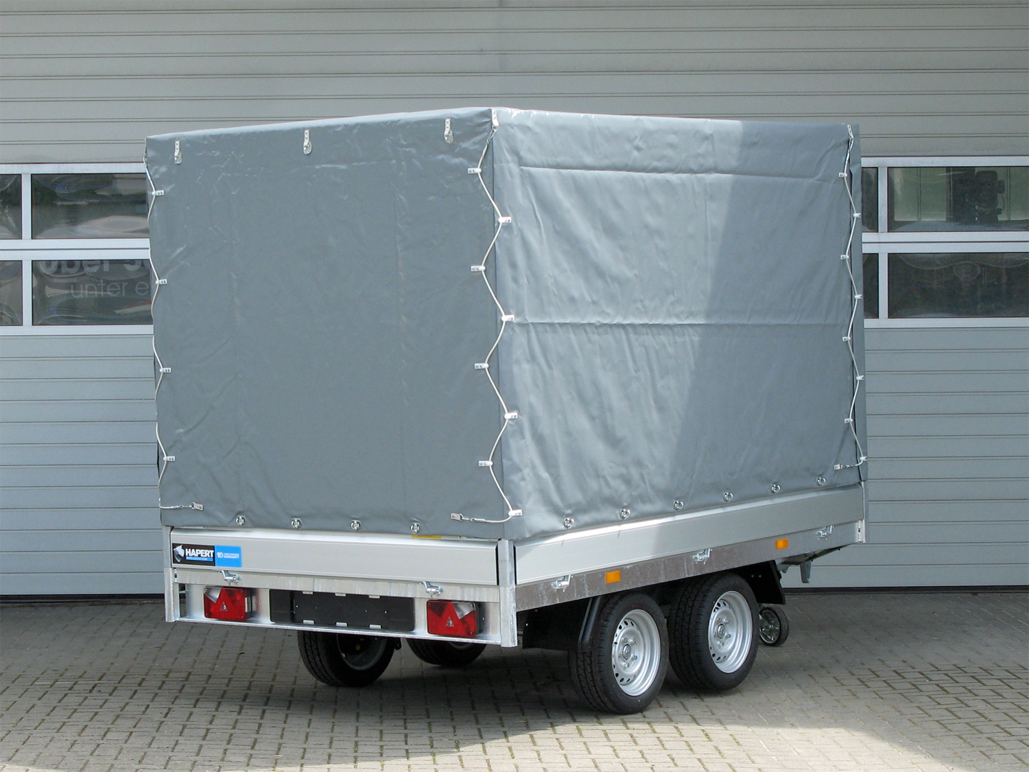 Hapert Azure H-2 – 2000 – 3050 x 1800 Niedriges Fahrwerk – Hochplane 1800 mm