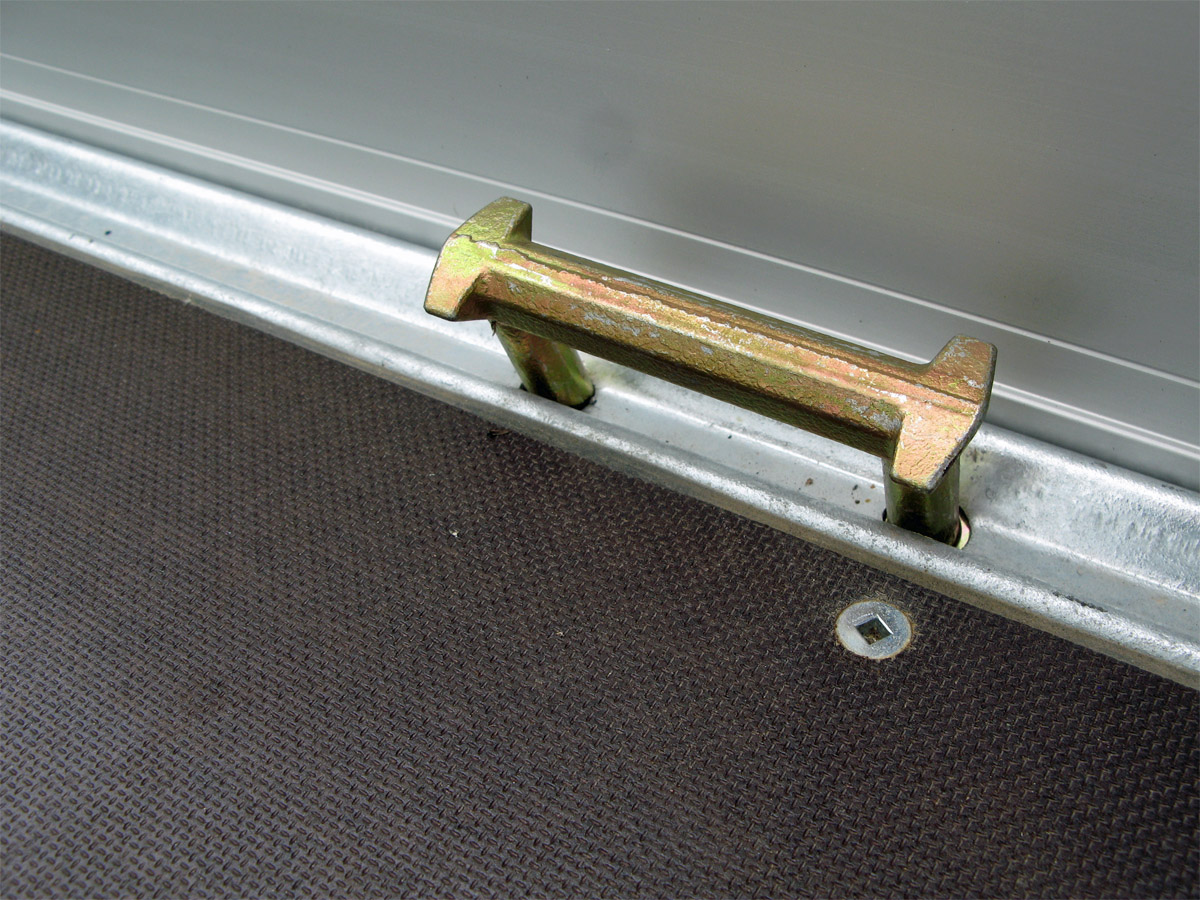 Hapert Azure H-1 – 1500 – 3050 x 1600 – niedriges Fahrwerk
