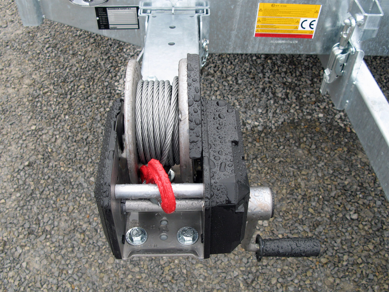 Hapert Indigo HT-2 – 3500 – 5050 x 2210 Kipphydraulik, Parabelfederung, Rampe